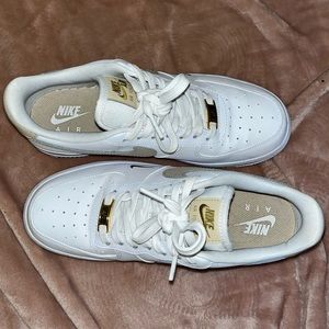 NIKE WOMENS AIR FORCE 1